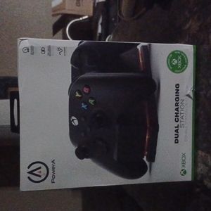 Xbox dual charging station